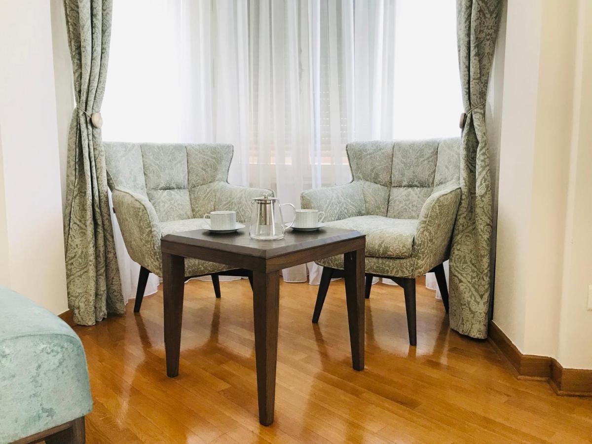 Knez Sima Jacuzzi, 3 Bedrooms, Balcony In Stari Grad Belgrado Esterno foto